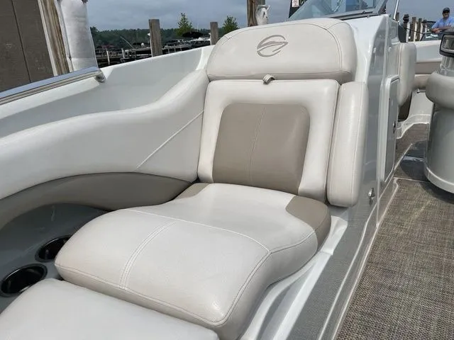 Slide: The Image of Crownline Boats 255 SS 2015 - 15