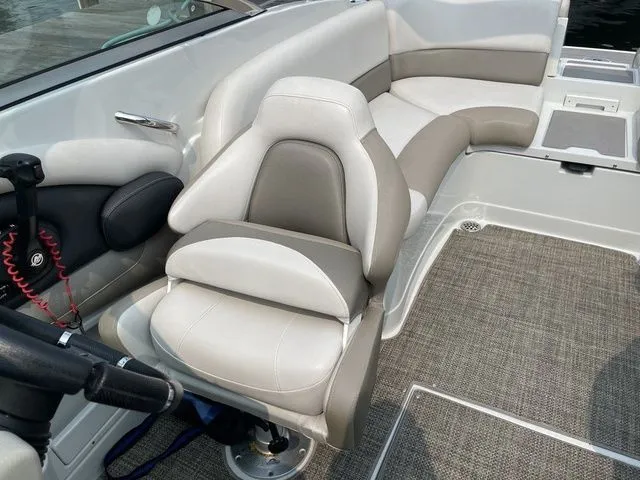 Slide: The Image of Crownline Boats 255 SS 2015 - 25