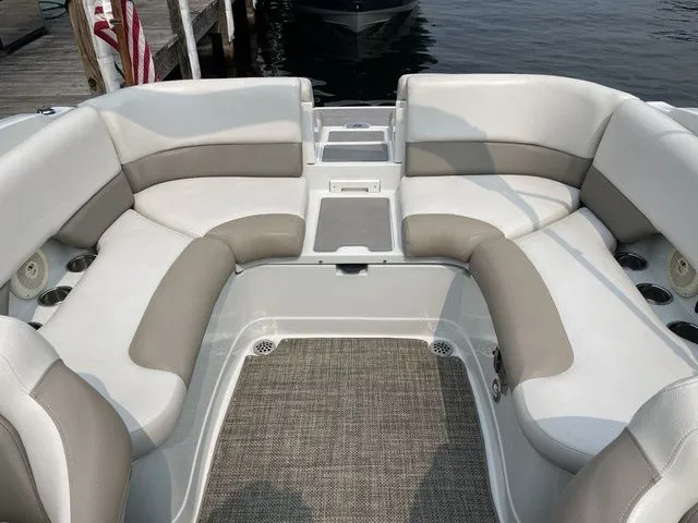 Slide: The Image of Crownline Boats 255 SS 2015 - 26