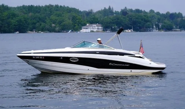 Slide: The Image of Crownline Boats 255 SS 2015 - 4