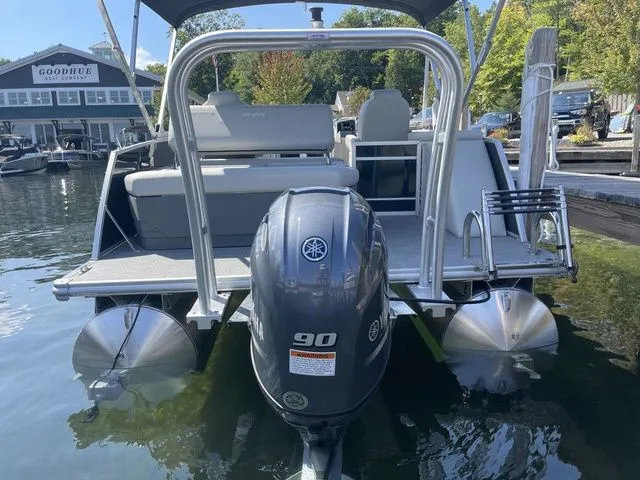 Slide: The Image of Sylvan Mirage 8520 CLZ DH 2025 - 13