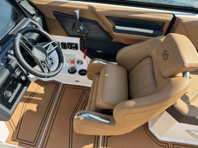 Slide: The Image of Cobalt R8 Surf 2025 - 13