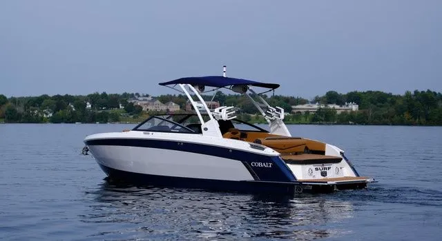 Slide: The Image of Cobalt R8 Surf 2025 - 4