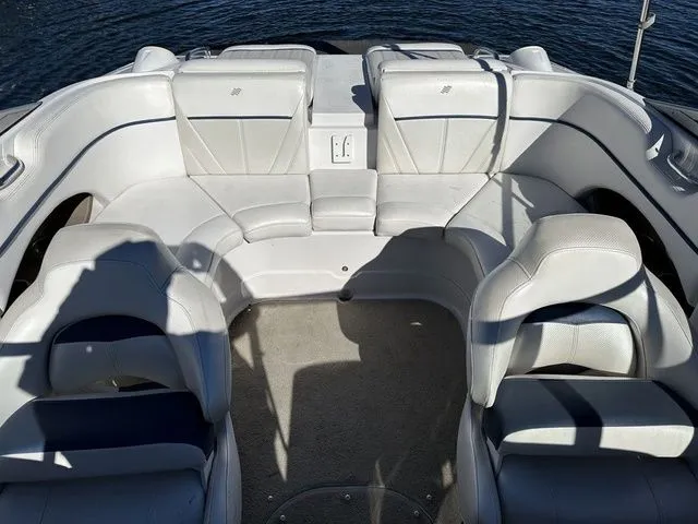 Slide: The Image of Four Winns H220 2011 - 10