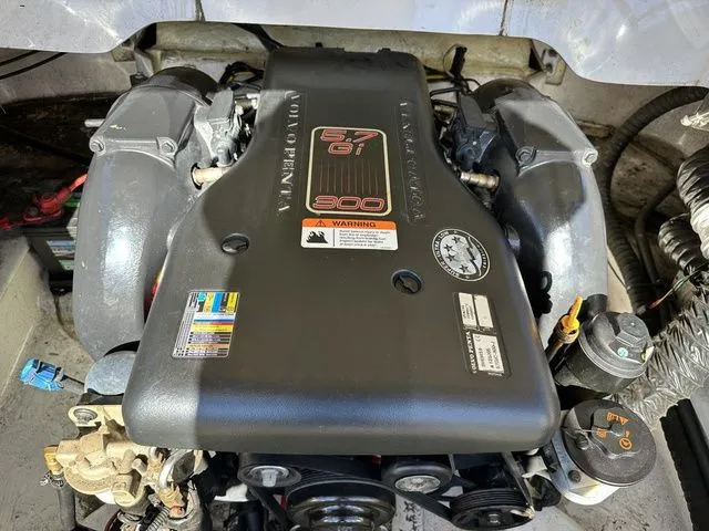 Slide: The Image of Four Winns H220 2011 - 12