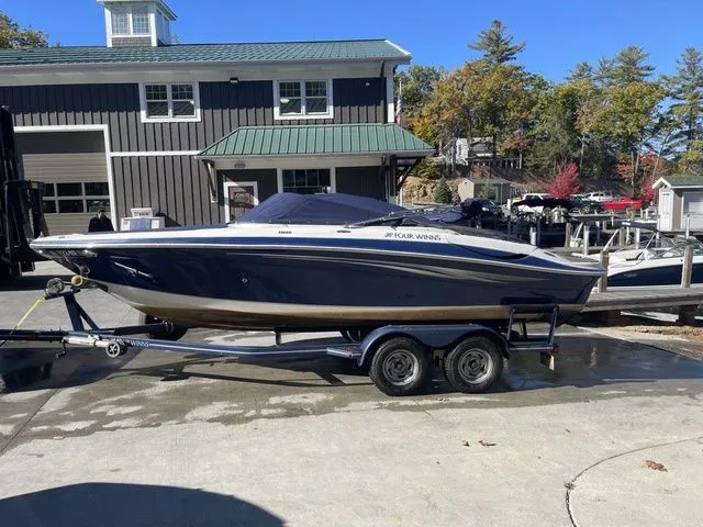 Slide: The Image of Four Winns H220 2011 - 13