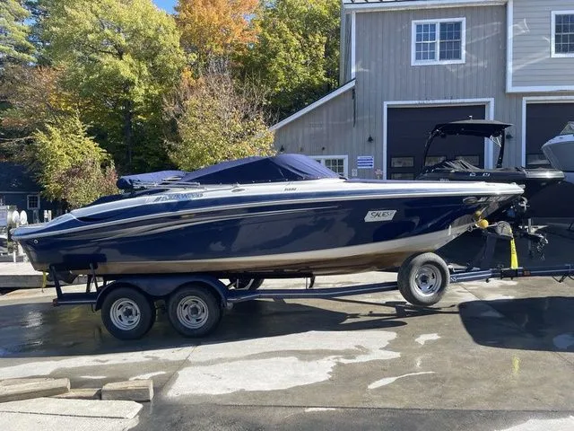 Slide: The Image of Four Winns H220 2011 - 16