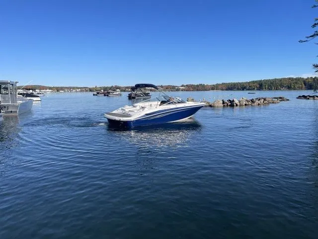 Slide: The Image of Four Winns H220 2011 - 4