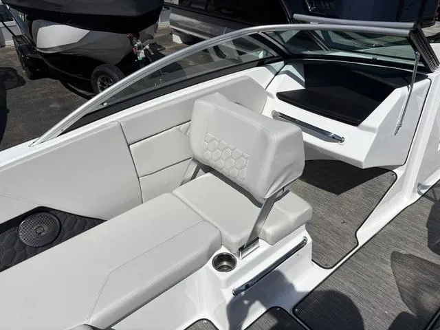 Slide: The Image of Four Winns H1 2025 - 12