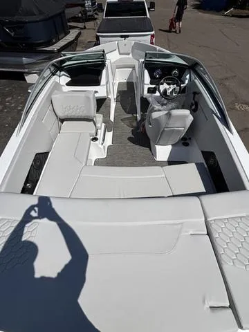 Slide: The Image of Four Winns H1 2025 - 9