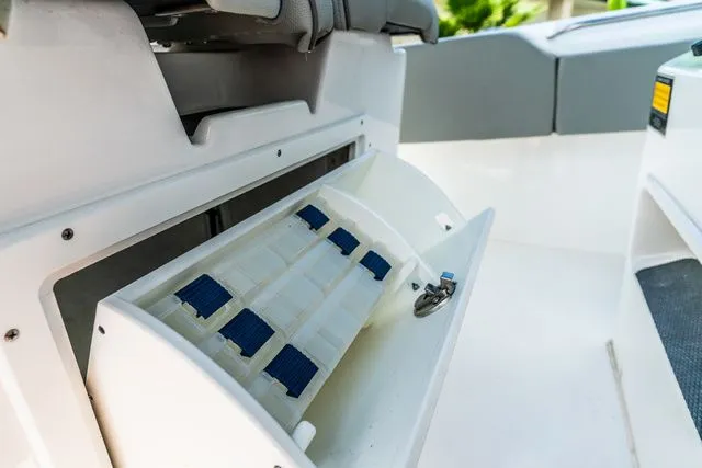 Slide: The Image of Cape Horn Yachts 32 T 2025 - 18