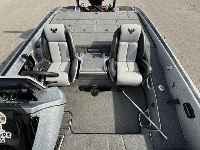 Slide: The Image of Phoenix Bass Boat 20 XE 2024 - 11