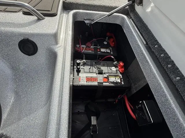 Slide: The Image of Phoenix Bass Boat 20 XE 2024 - 23