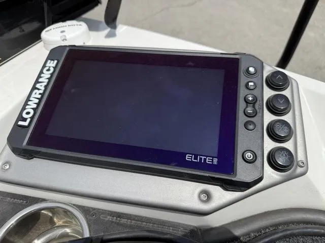 Slide: The Image of Lowrance Elite fish finder on 2019 Ranger Z175 boat dashboard. - 7