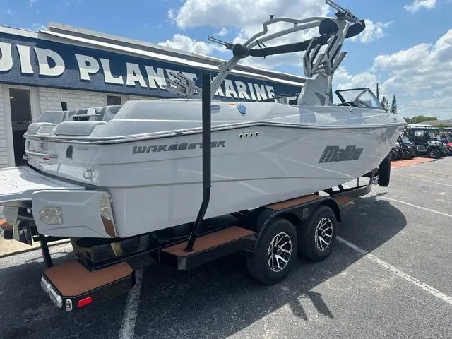 Slide: The Image of Malibu Wakesetter LSV 23 LSV 2025 - 3