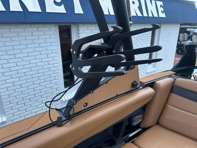 Slide: The Image of Axis Wake Research A Series A225 2025 - 16