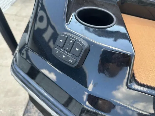 Slide: The Image of Axis Wake Research A Series A225 2025 - 18