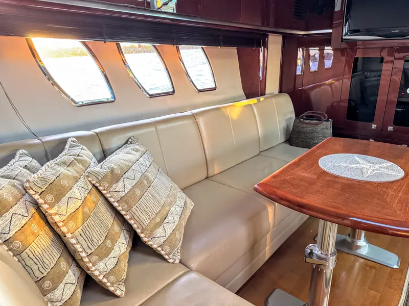 Slide: The Image of Sea Ray 48 Sundancer 2009 - 15