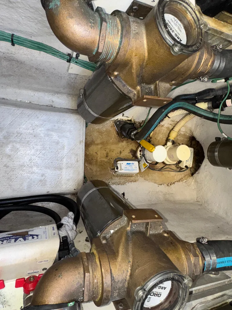 Slide: The Image of Sea Ray 48 Sundancer 2009 - 57