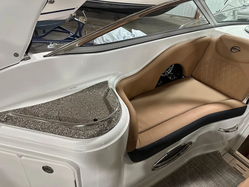 Slide: The Image of Crownline Boats CR Series 270 CR 2025 - 17