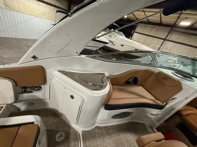 Slide: The Image of Crownline Boats CR Series 270 CR 2025 - 27