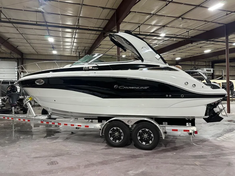 Slide: The Image of Crownline Boats CR Series 270 CR 2025 - 33