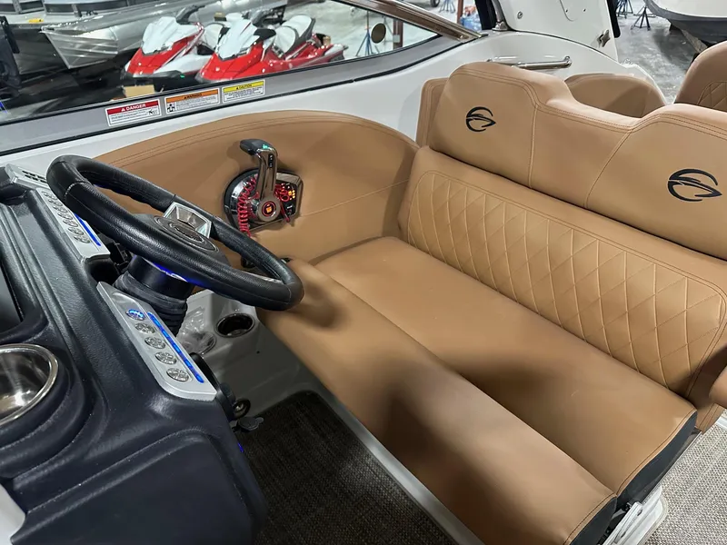 Slide: The Image of Crownline Boats CR Series 270 CR 2025 - 38