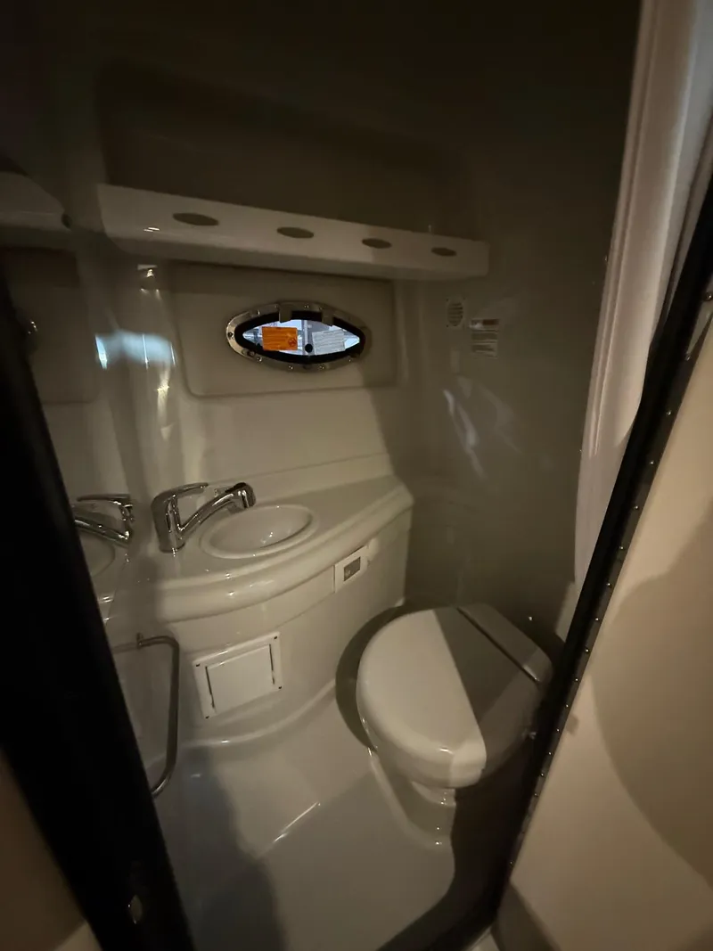 Slide: The Image of Crownline Boats CR Series 270 CR 2025 - 9