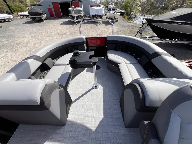 Slide: The Image of Berkshire CTS Series 22RFX CTS 2025 - 25