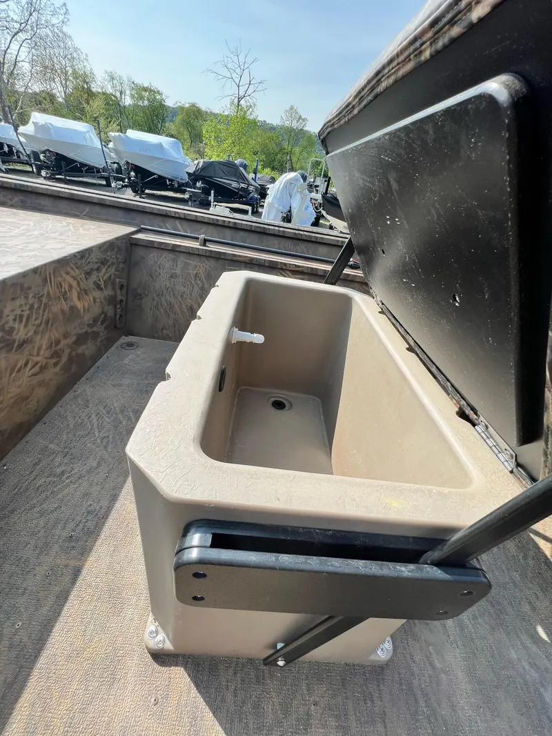 Slide: The Image of G3 17 CCJ Camo Jet Tunnel 2025 - 4