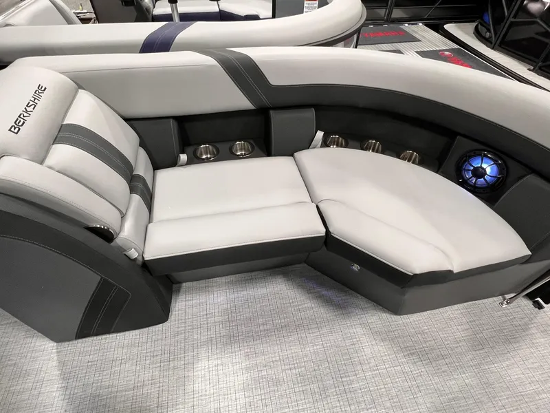 Slide: The Image of Berkshire CTS Series 22RFX CTS 2025 - 7