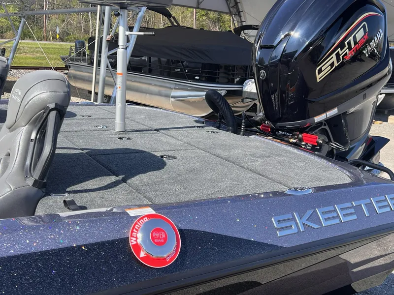 Slide: The Image of Skeeter ZXR 20 SE 2025 - 13