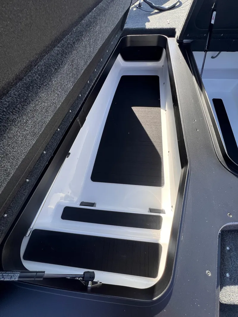 Slide: The Image of Skeeter ZXR 20 SE 2025 - 17