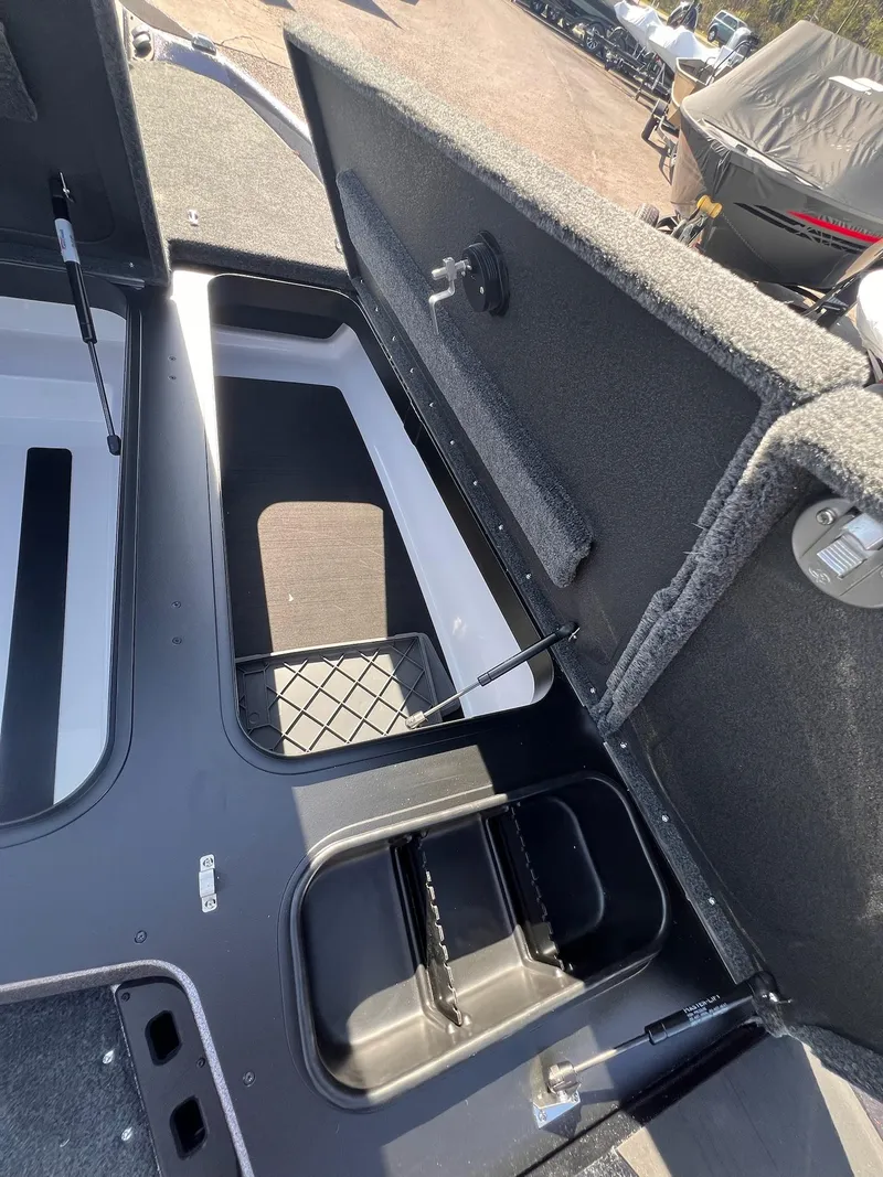 Slide: The Image of Skeeter ZXR 20 SE 2025 - 18