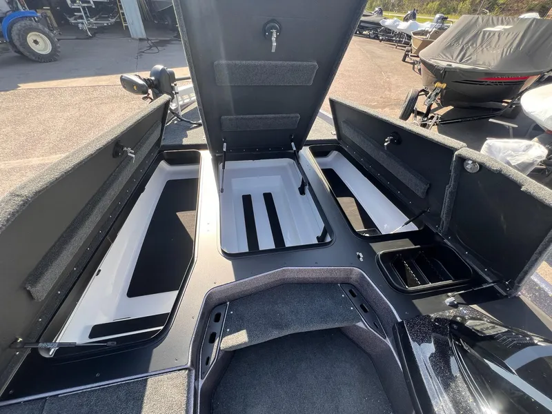 Slide: The Image of Skeeter ZXR 20 SE 2025 - 21