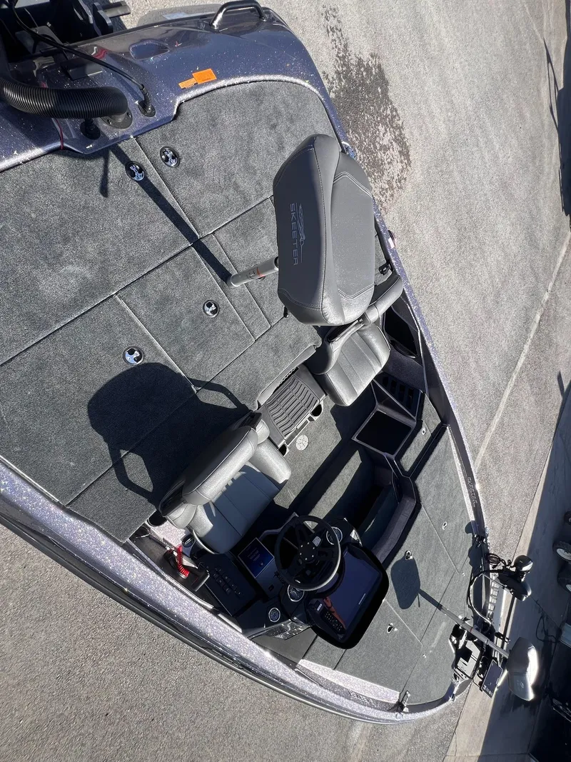 Slide: The Image of Skeeter ZXR 20 SE 2025 - 5