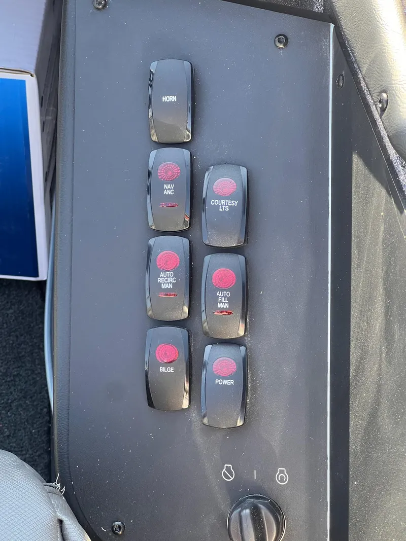 Slide: The Image of Skeeter ZXR 20 SE 2025 - 6