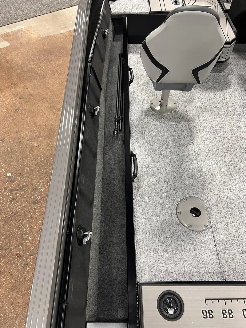 Slide: The Image of Starcraft Storm 176 SC Pro SE 2025 - 11