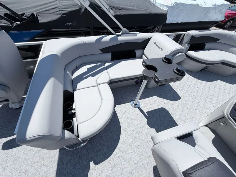 Slide: The Image of Berkshire LE Series 24RFC LE 2025 - 13