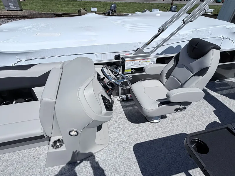 Slide: The Image of Berkshire LE Series 24RFC LE 2025 - 27