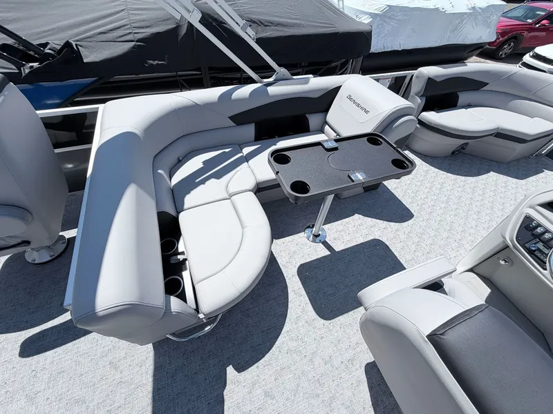 Slide: The Image of Berkshire LE Series 24RFC LE 2025 - 8