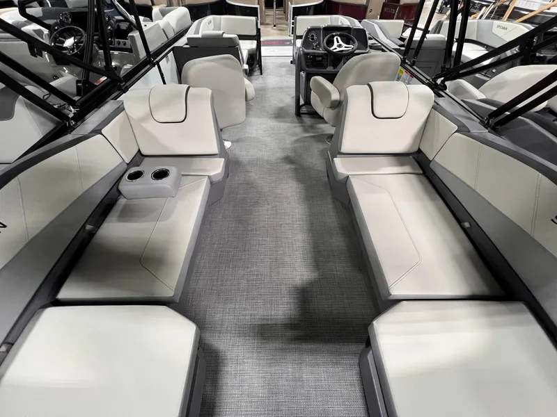 Slide: The Image of Sylvan A22 LZ DH SPORT 2025 - 12