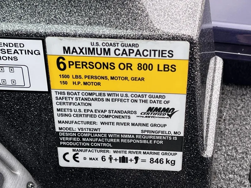 Slide: The Image of Capacity label on 2020 Ranger VS1782 WT boat, max 6 persons or 800 lbs. - 10