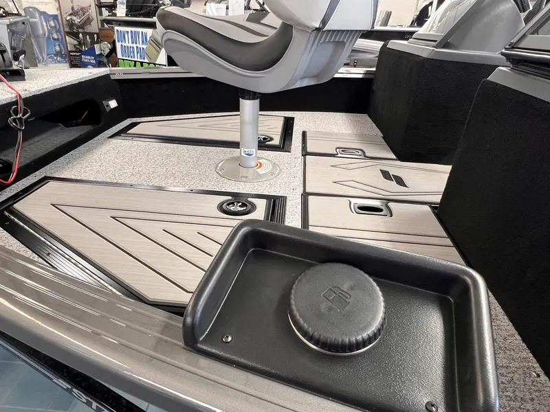 Slide: The Image of Starcraft Storm 176 DC Pro SE 2025 - 18