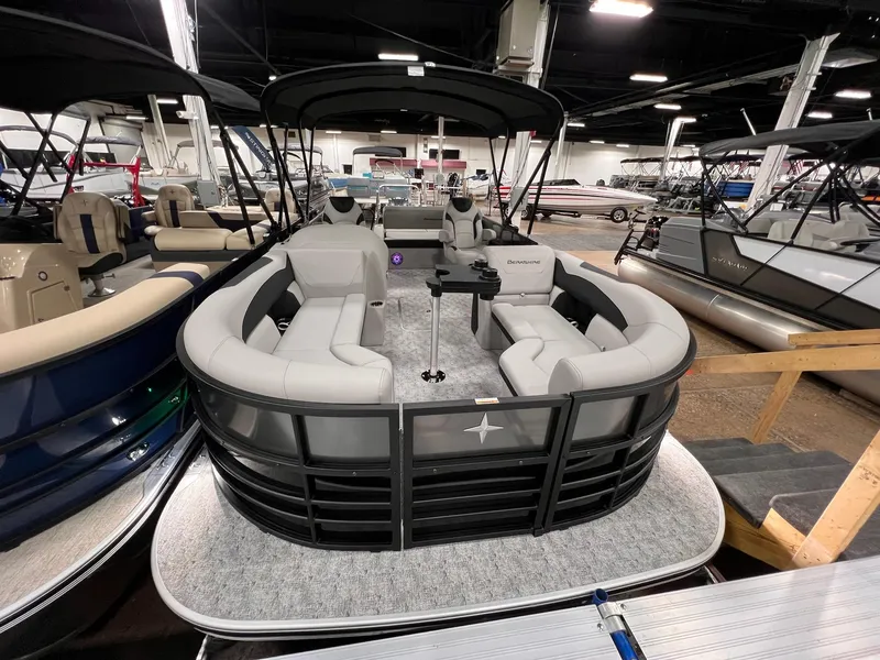 Slide: The Image of Berkshire LE Series 24UL LE 2025 - 10