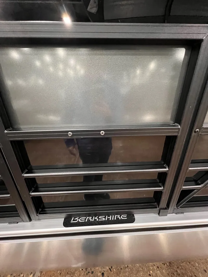 Slide: The Image of Berkshire LE Series 24UL LE 2025 - 17