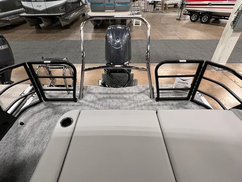 Slide: The Image of Berkshire LE Series 24UL LE 2025 - 25