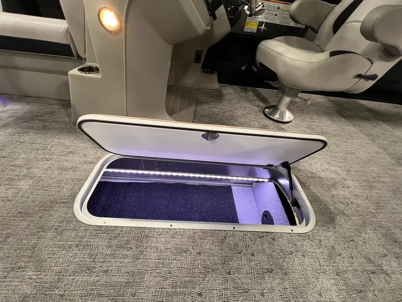 Slide: The Image of Berkshire LE Series 24UL LE 2025 - 9