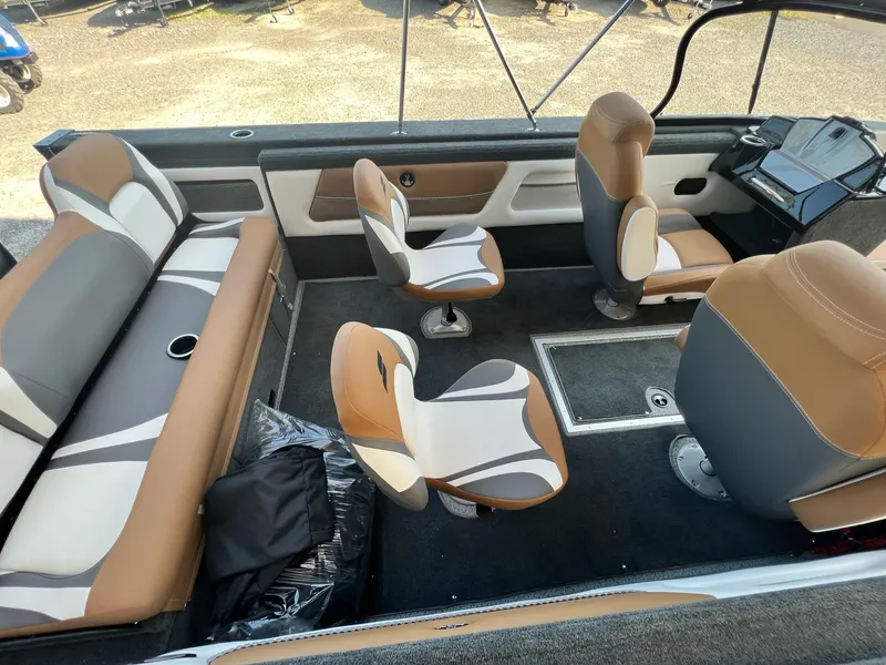 Slide: The Image of Starweld 20 Victory 2025 - 33