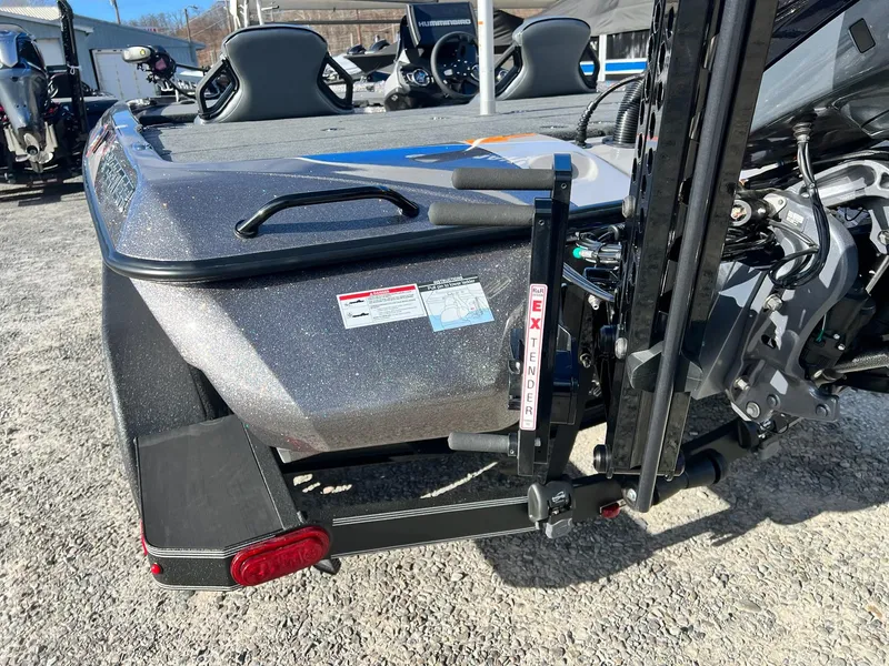 Slide: The Image of Skeeter ZXR20 2025 - 10